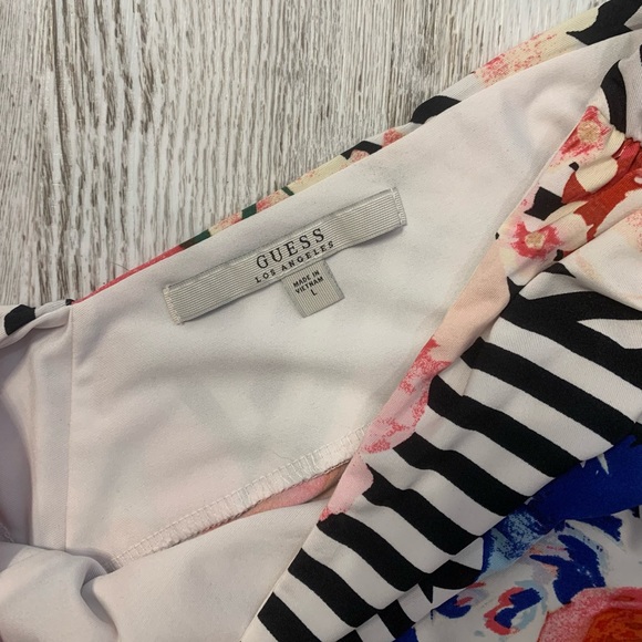 GUESS stripped flower summer top - Picture 2 of 4